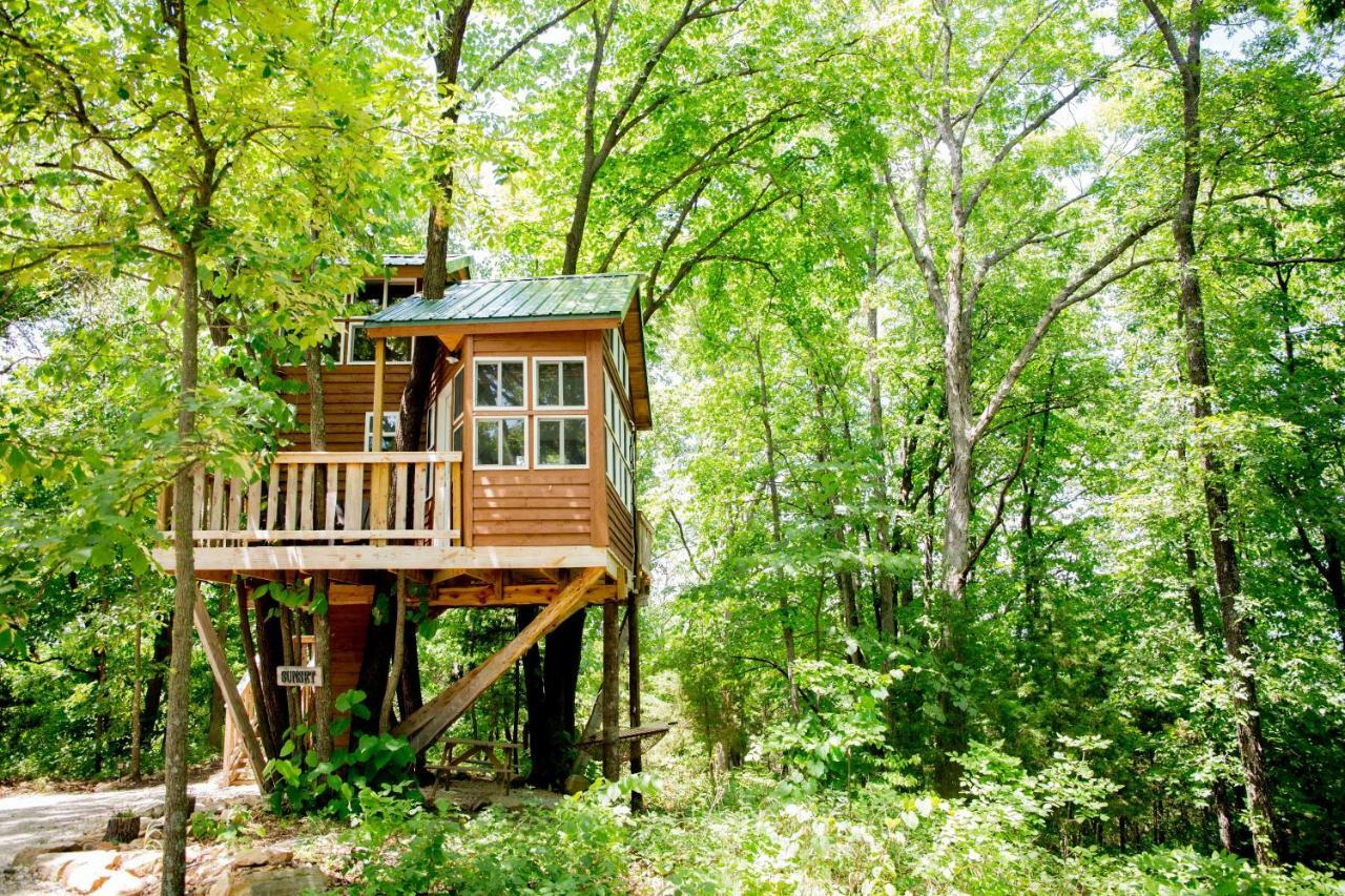 The Cottage Treehouses Херман Екстериор снимка