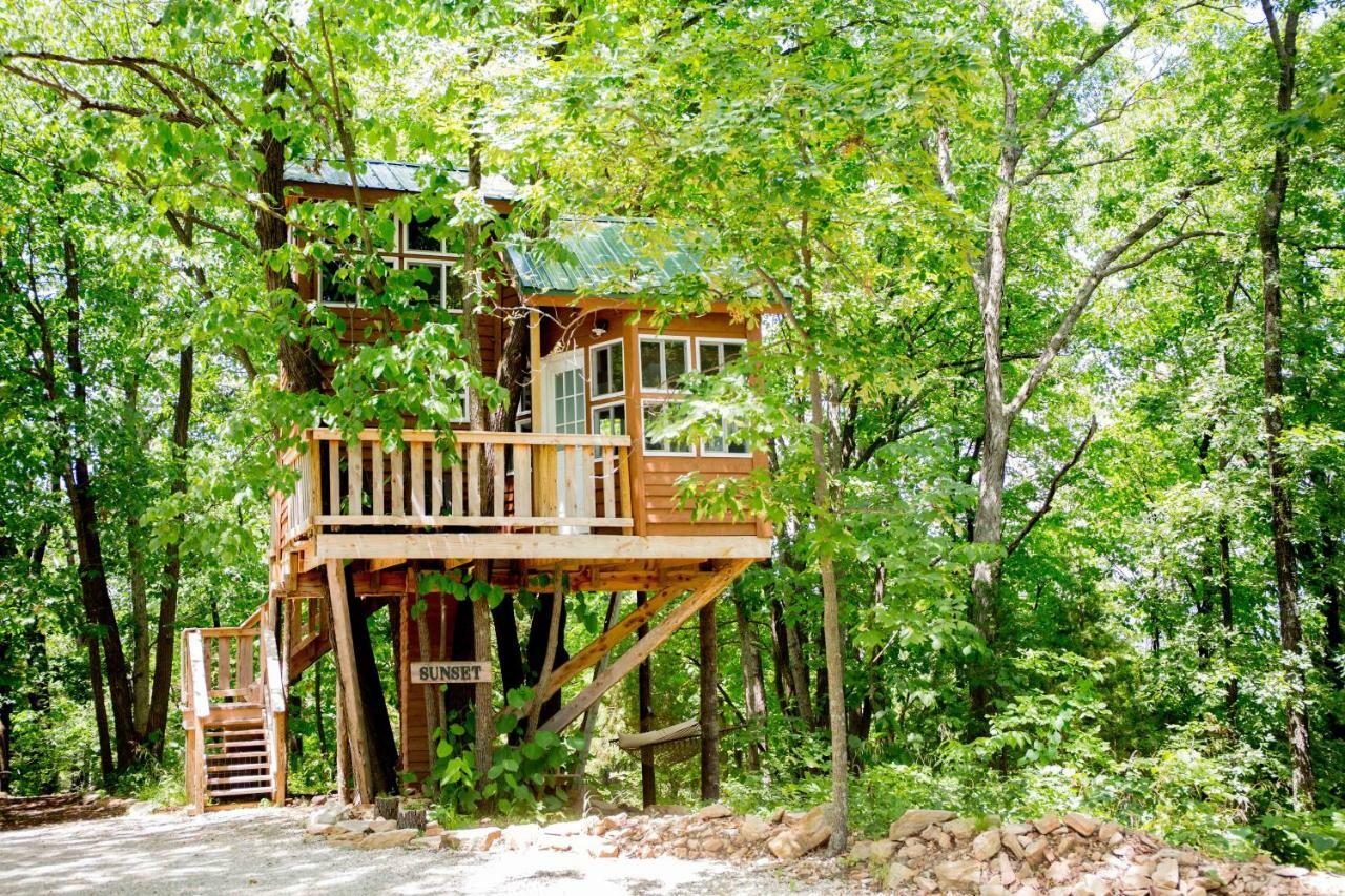 The Cottage Treehouses Херман Екстериор снимка