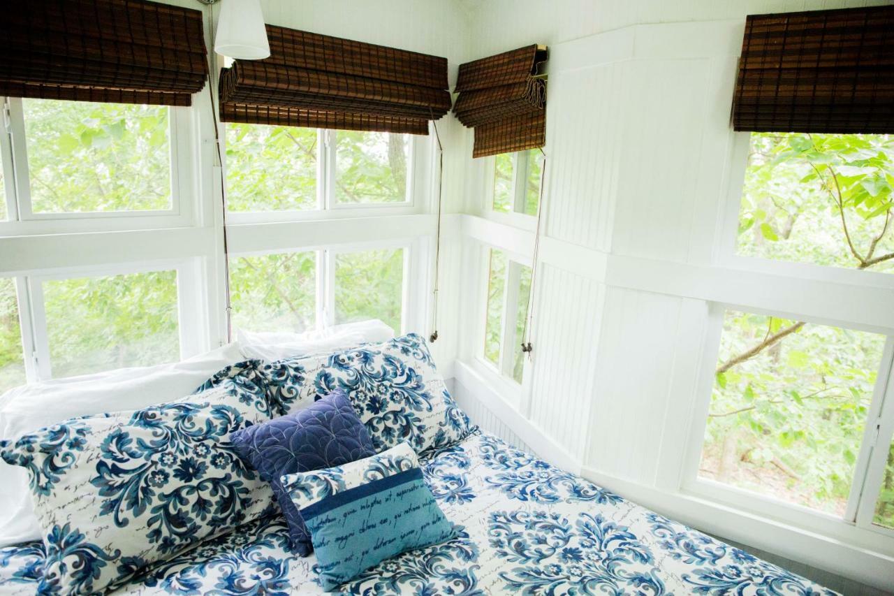 The Cottage Treehouses Херман Екстериор снимка